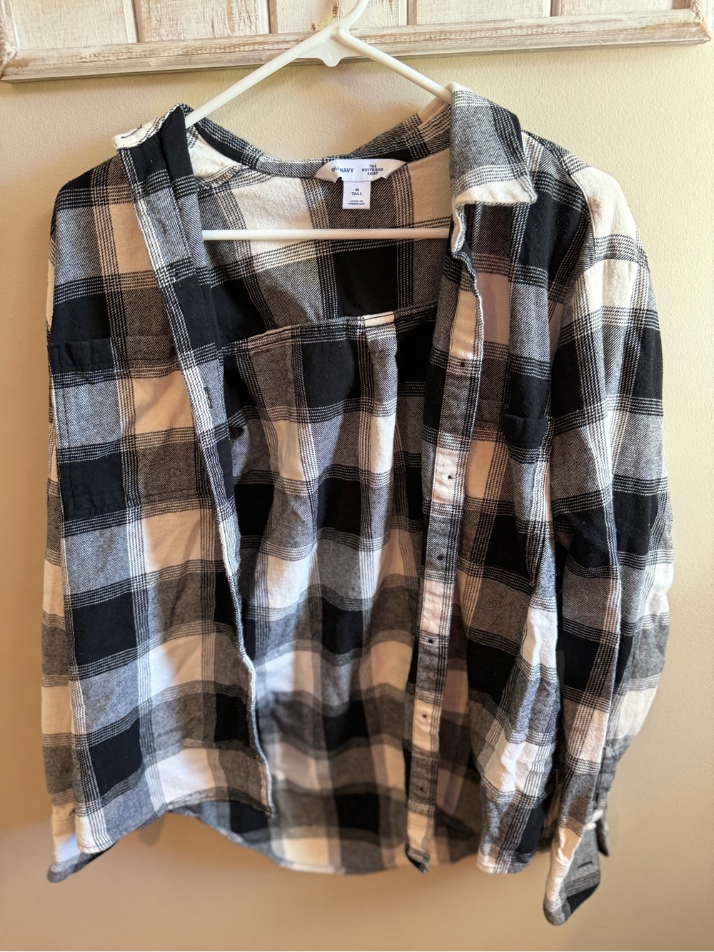 Old Navy Black and White Plaid Flannel Boyfriend Shirt Medium Tall